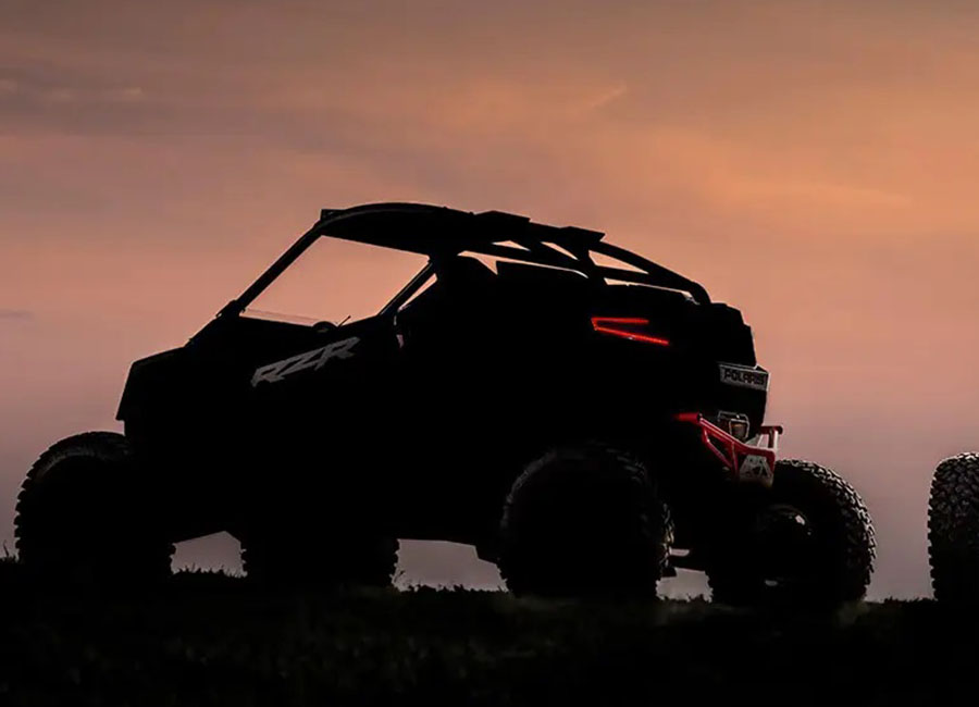 11-adventure-tourists-enjoying-polaris-rzr-off-road